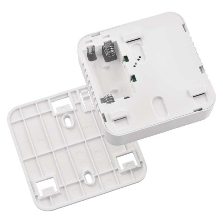 Rilevatore EMOS P56400S aperto con vano batterie a vista