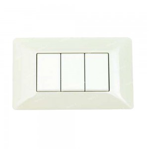 placca 4 moduli Matix bianca compatibile