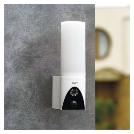 Lampada Telecamera Esterno WiFi EMOS GoSmart IP-300 TORCH Bianca: Sicurezza e Controllo Smart